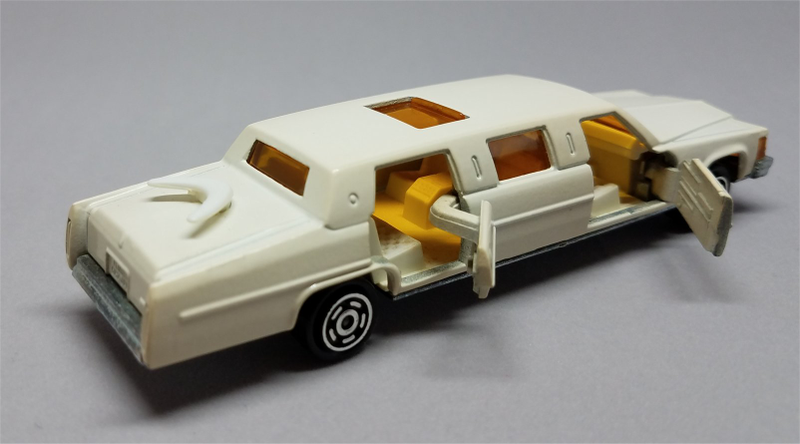 Illustration for article titled Surprise Saturday - Majorette Cadillac Limousine